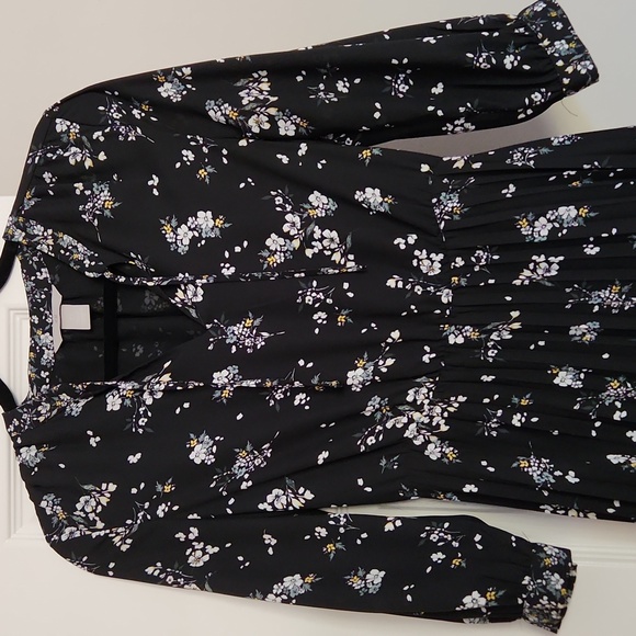 Mid Length Dress - Picture 2 of 6